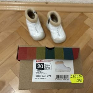 Женски чизми величина 20