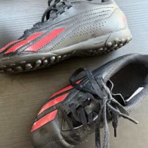 Adidas патики за фудбал бр.29