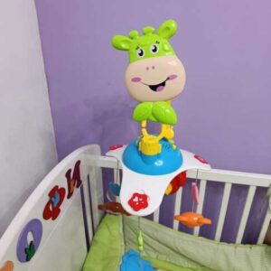 Вртелешка за над бебешко креветче